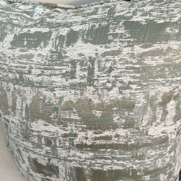 Frontgate Textured Large Accent Throw Pillow 26”x26” - Picture 2 of 6